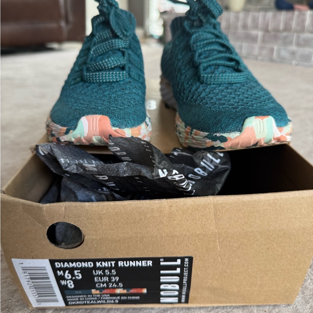 NOBULL Diamond Knit Runner in Teal and Peach